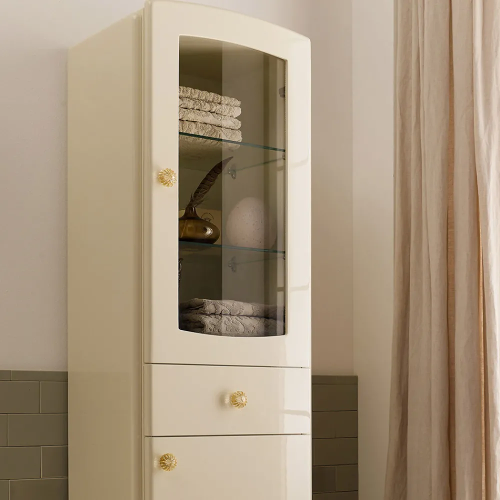 Viadurini Bathroom Badmöbel Stehend-Einfarbige Vitrine mit internen Glasböden, hergestellt in Italien – Candy