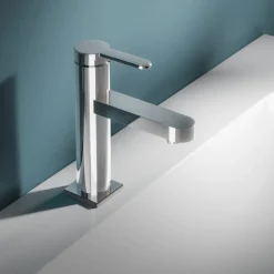 Viadurini Bathroom Waschbeckenarmaturen-Einhebel-Waschtischmischer mit flachem Design aus verchromtem Messing - Agenore