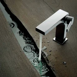 Viadurini Taps Waschbeckenarmaturen-Einhebel-Waschtischmischer mit Ablauf in Messing von Design-Etto