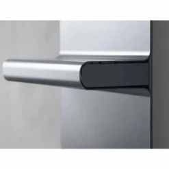 Viadurini Radiators Heizkörper Elektrisch-Elektrisch beheizter Handtuchhalter vertikales Design bis 1000 Watt - Rebel