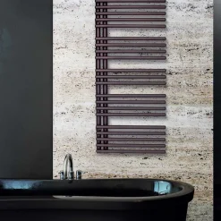 Viadurini Radiators Handtuchheizkörper Elektrisch-Elektrischer Handtuchwärmer aus Kohlenstoffstahl, hergestellt in Italien – Sauerkirschen