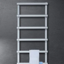 Viadurini Radiators Handtuchheizkörper Elektrisch-Elektrischer Handtuchwärmer mit kreisförmigen Elementen, hergestellt in Italien – Erdbeere