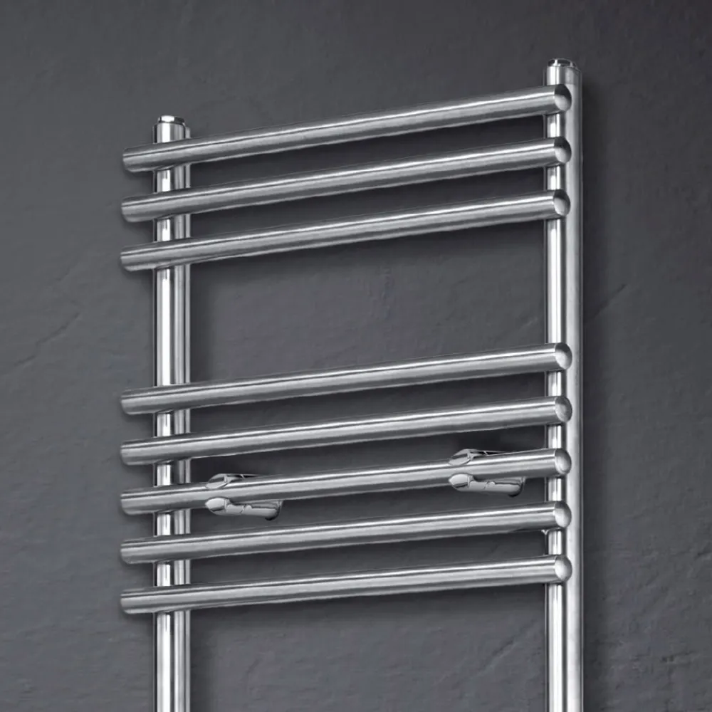 Viadurini Radiators Handtuchheizkörper Elektrisch-Elektrischer Handtuchwärmer aus satiniertem Stahl, hergestellt in Italien – Peel