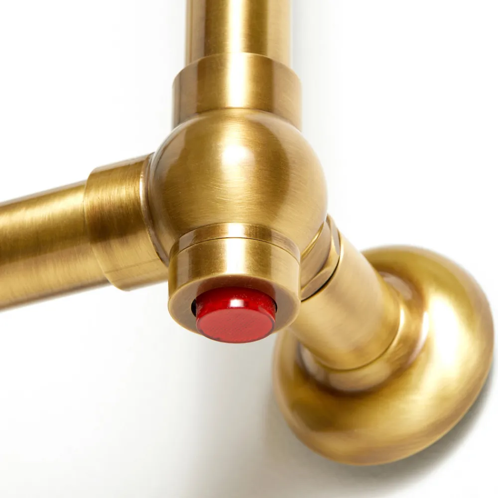 Scirocco H Handtuchheizkörper Elektrisch-Elektrischer Handtuchwärmer aus Messing in verschiedenen Ausführungen Made in Italy - Olga