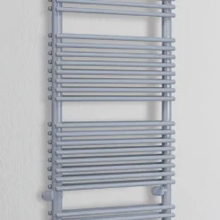 Viadurini Radiators Handtuchheizkörper Elektrisch-Elektrischer Handtuchwärmer in Stahl-Aluminium-Ausführung, hergestellt in Italien – Brioches