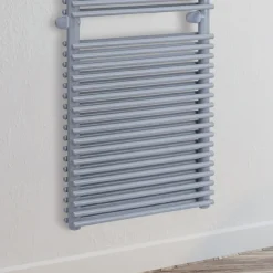 Viadurini Radiators Handtuchheizkörper Elektrisch-Elektrischer Handtuchwärmer in Stahl-Aluminium-Ausführung, hergestellt in Italien – Brioches