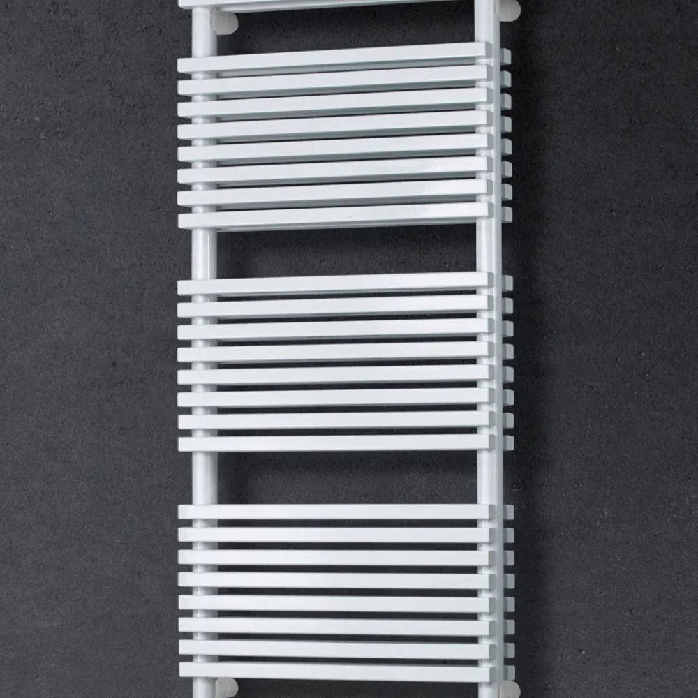 Viadurini Radiators Handtuchheizkörper Elektrisch-Elektrischer Handtuchwärmer mit doppeltem Abschnitt aus horizontalen Elementen – Pudding