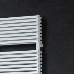 Viadurini Radiators Handtuchheizkörper Elektrisch-Elektrischer Handtuchwärmer mit doppeltem Abschnitt aus horizontalen Elementen – Pudding