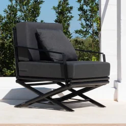 Viadurini in the Garden Holzsessel-Entwerfen Sie einen Outdoor-Sessel aus Natur- oder Schwarzholz mit Kissen - Suzana