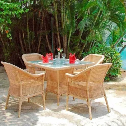 Viadurini in the Garden Gartentische Fest-Esstisch Outdoor aus Polyethylen handgeflochten Chad