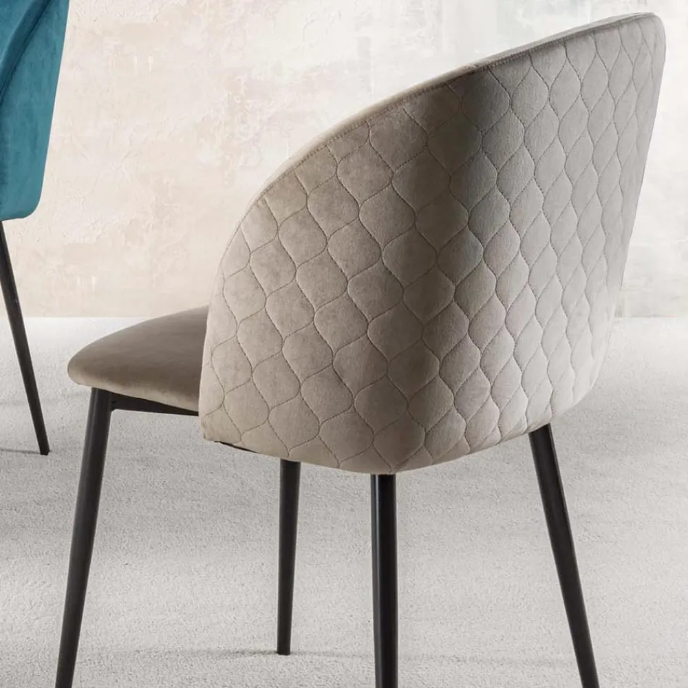 Viadurini Living Moderne Stühle-Esszimmerstuhl aus Samt mit schwarzen Metallbeinen, 4 Stück - Hanna