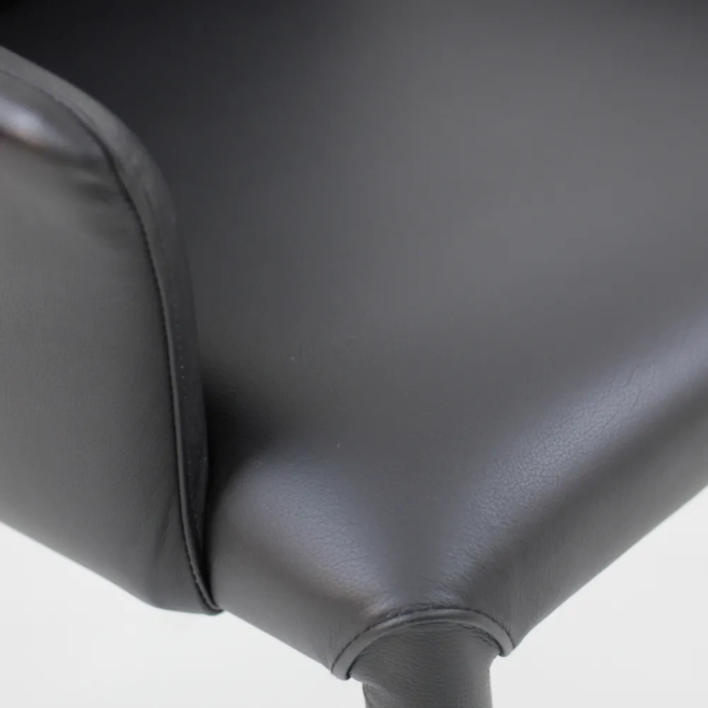 Viadurini Living Moderne Stühle-Esszimmerstuhl mit Armlehnen mit schwarzem Leder bezogen Made in Italy - Meyer