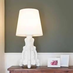 SLIDE Shabby Chic Tischlampen-Farbige Tischleuchte Lady of Love in modernem Design