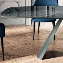 Viadurini Living Esstische-Fester Esstisch mit tonnenförmiger Platte aus Keramik, hergestellt in Italien – Gläser