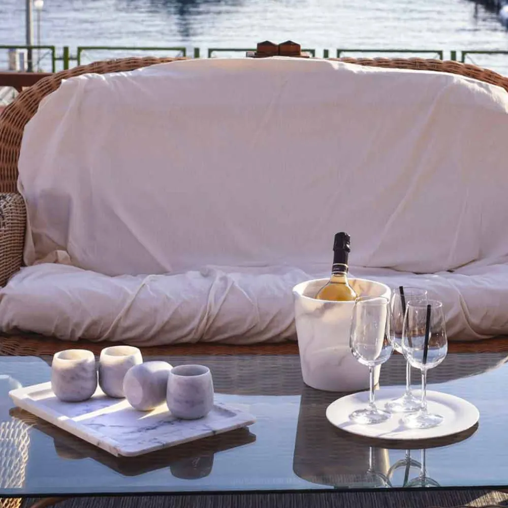 Viadurini Kitchen Küchenzubehör-Flache Platte in glänzend weißem Statuenmarmor von Made in Italy Design - Brandy