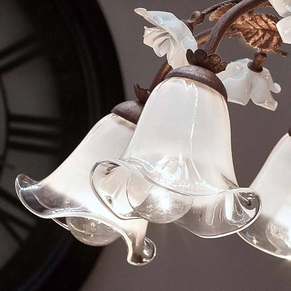 Ferroluce Vintage Kronleuchter-8-flammiger Kronleuchter aus Eisen und sandgestrahltem Glas mit Keramikrosen - Siena