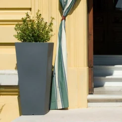 Viadurini in the Garden Lichtmöbel-Fluofarbene quadratische Gartenvase mit Licht Made in Italy - Avanas