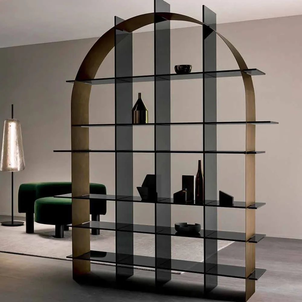 Viadurini Living Moderne Design Bücherregale-Freistehendes gewölbtes Bücherregal aus Rauchglas und gebürstetem Bronze-Design - Marco