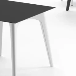 Viadurini in the Garden Garten Beistelltisch-Garten-Couchtisch aus HPL und Polyethylen Made in Italy - Rizia