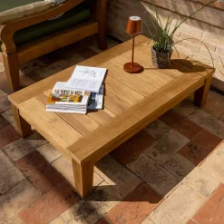 Viadurini in the Garden Garten Beistelltisch-Garten-Couchtisch aus natürlichem Teakholz - Artes