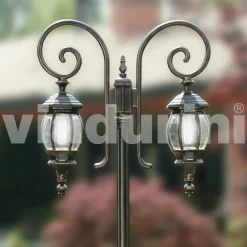 Viadurini Lighting Gartenlampion-Gartenlaternenpfahl mit 2 Leuchten aus Aluminiumdruckguss, hergestellt in Italien, Anika