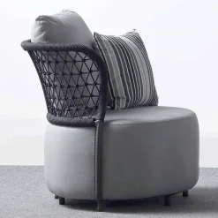 Viadurini in the Garden Metallsessel-Gartensessel Gepolstert in wasserabweisendem Gummi mit Netzrückenlehne - Orosei