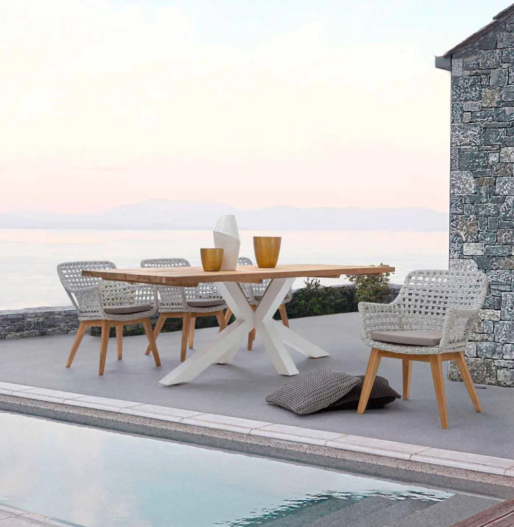 Viadurini in the Garden Gartentische Aus Teakholz-Gartentisch mit Platte aus Teakholz von Homemotion Design - Cowen