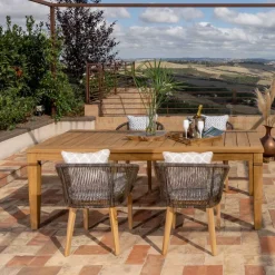 Viadurini in the Garden Gartentische Aus Teakholz-Gartentisch mit Struktur aus gebürstetem Naturteak - Artes