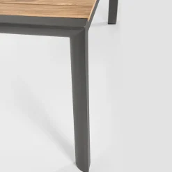 Viadurini in the Garden Gartentische Aus Teakholz-Gartentisch 180x90 cm mit Aluminiumbasis und Teakholzplatte - Mean