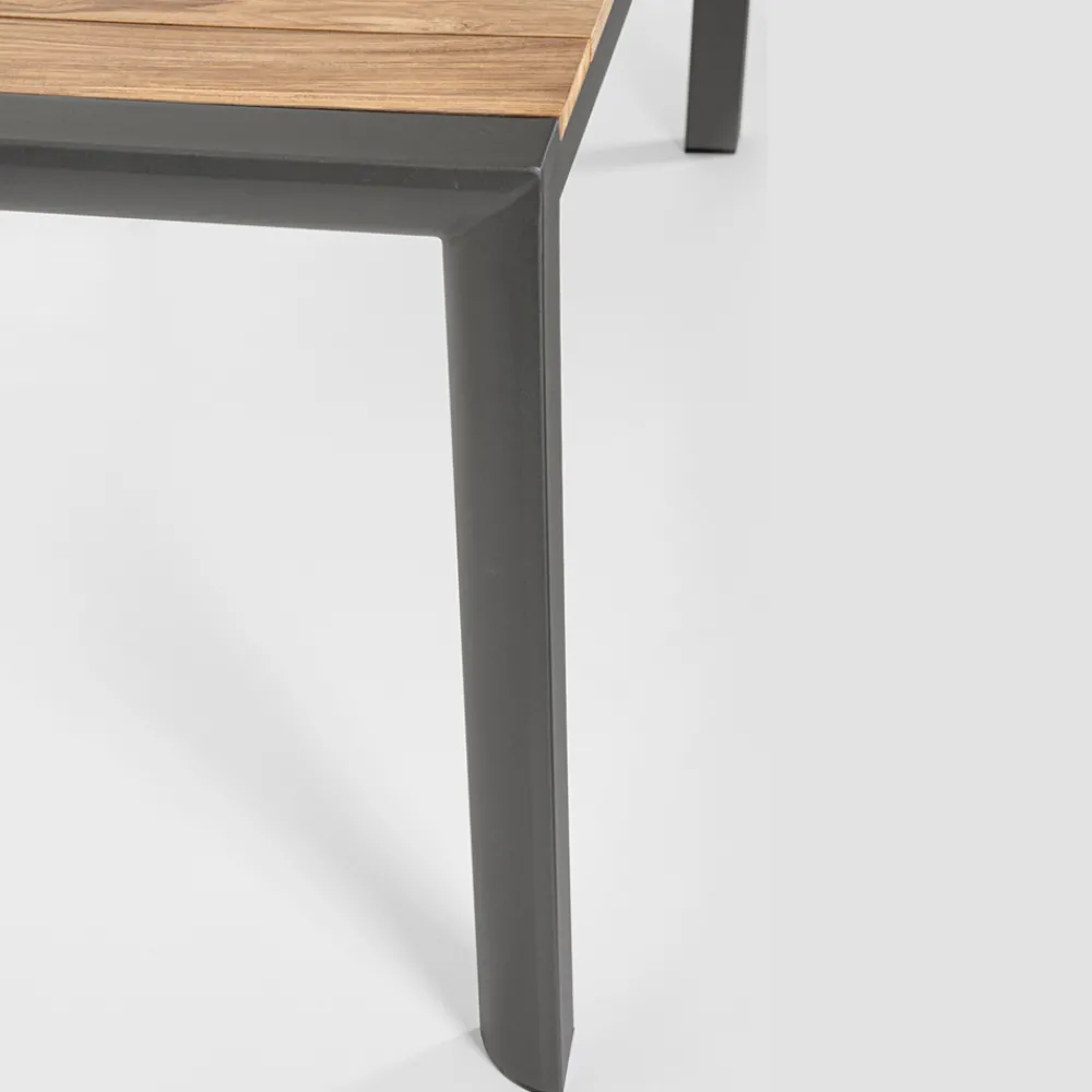 Viadurini in the Garden Gartentische Aus Teakholz-Gartentisch 180x90 cm mit Aluminiumbasis und Teakholzplatte - Mean