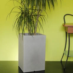 Viadurini in the Garden Gartenideen-Gartentrenntopf aus farbigem Polyethylen Made in Italy - Maddison