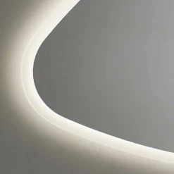 Viadurini Bathroom Badspiegel-Geformter Spiegel mit Sandstrahl und Hintergrundbeleuchtung Made in Italy - Eurano