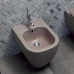 Viadurini Bathroom Bidet-Gemahlenes Bidet aus weißer oder farbig glasierter Keramik Trabia