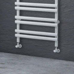 Viadurini Radiators Hybrid Heizkörper-Gemischter beheizter Handtuchhalter aus Kohlenstoffstahl, hergestellt in Italien – bayerisch