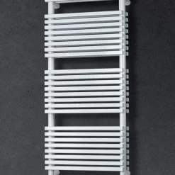 Viadurini Radiators Handtuchheizkörper Wasser-Gemischter Handtuchwärmer mit doppeltem Abschnitt aus horizontalen Elementen – Pudding