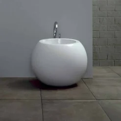 Viadurini Bathroom Bidet-Geschliffenes kugelförmiges Bidet aus farbiger Keramik Fanna