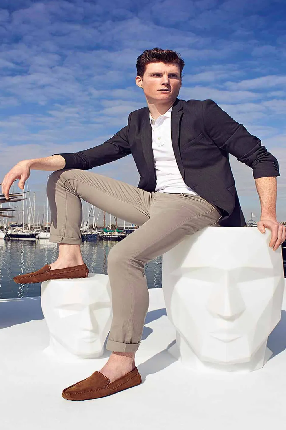 Vondom Outdoor Hocker-Gesichtsförmiger Außenhocker Adan von , modernes Design aus Polyethylen