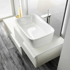 Viadurini Bathroom Badmöbel Hängend-Glückliches modernes lackiertes hölzernes verschobene Badezimmermöbelzusammensetzung