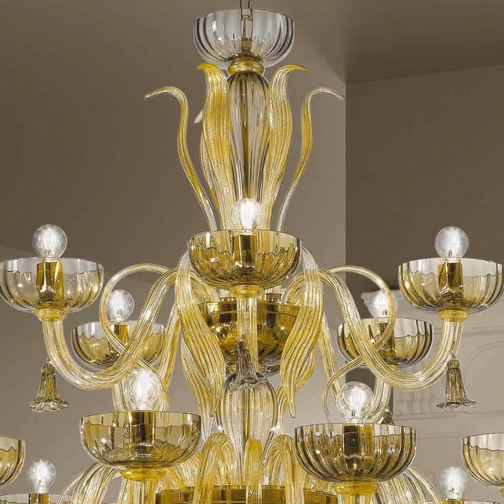 Viadurini Lighting Klassische Kronleuchter-Handgefertigter 18-flammiger Kronleuchter aus Venedig-Glas, Made in Italy - Regina