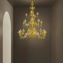 Viadurini Lighting Klassische Kronleuchter-Handgefertigter venezianischer Kronleuchter aus Glas und Gold mit 28 Lichtern Made in Italy - Regina