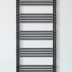 Viadurini Radiators Hybrid Heizkörper-Handtuchwärmer aus Stahl mit gemischtem System, hergestellt in Italien – Rum