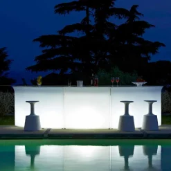 SLIDE Gartenideen|Bartheke Für Zuhause-Helle Bartheke im modernen Design Break Line