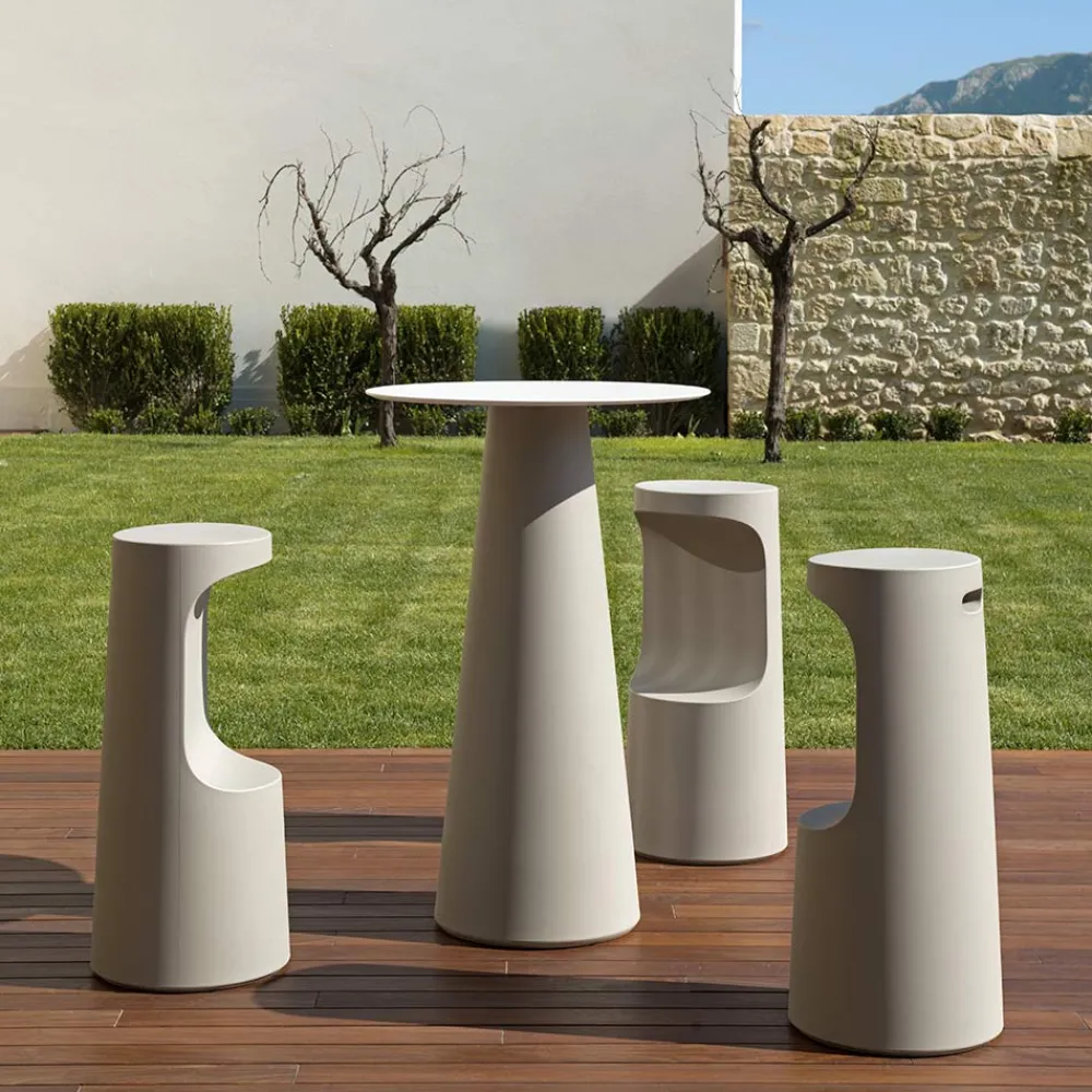 Viadurini in the Garden Outdoor Hocker-High Design Hocker aus mattem Polyethylen für den Außenbereich Made in Italy - Forlina