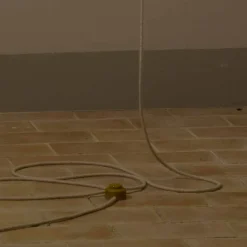 Viadurini by Sideform Moderne Stehlampen|Moderne Pendelleuchten-Hängelampe / Stehlampe aus Messing und Wolle made in Italy Evita