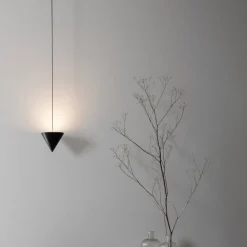 Viadurini Lighting Designer Pendelleuchten-Hängelampe aus schwarzem Aluminiumdraht und großem Designkegel - Mercado