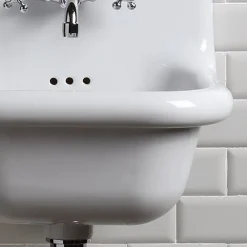 Viadurini Bathroom Vintage Waschbecken|Farbige Waschbecken-Hängendes Badezimmer-Waschbecken aus weißer und farbiger Keramik 42 cm - Meridiano