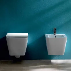 Viadurini Bathroom Bidet-Hängendes Bidet aus Keramik, Design Sun Square 55x35cm, made in Italy