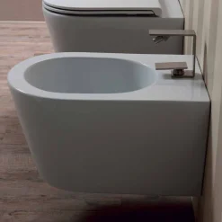 Viadurini Bathroom Bidet-Hängendes Bidet aus Keramik, Design Sun Round 57x37cm, made in Italy