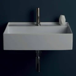 Viadurini Bathroom Farbige Waschbecken-Hängewaschbecken aus Keramik in modernem Design Sun 60x45 cm, hergestellt in Italien