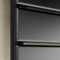 Viadurini Radiators Handtuchheizkörper Wasser-Hydraulischer Handtuchwärmer aus schwarzem Kohlenstoffstahl, hergestellt in Italien – Carezza